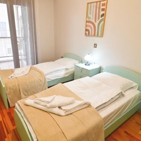 Alexandra Welcome Maxi Place * Kastoria